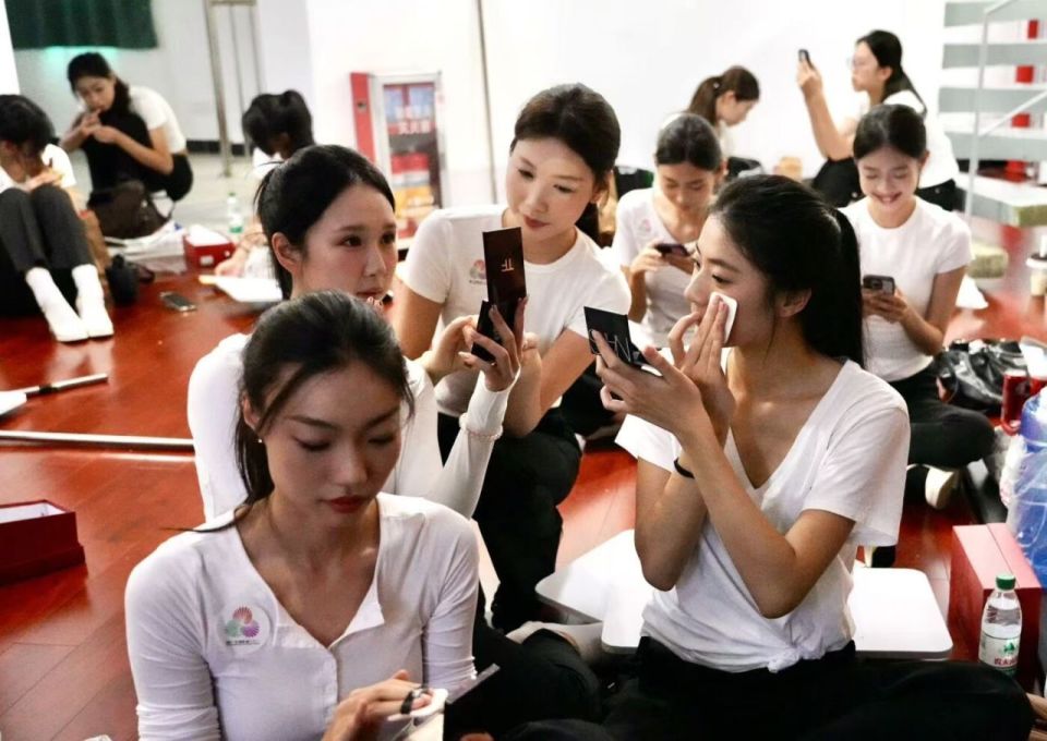 分钟以上, 动作角度精