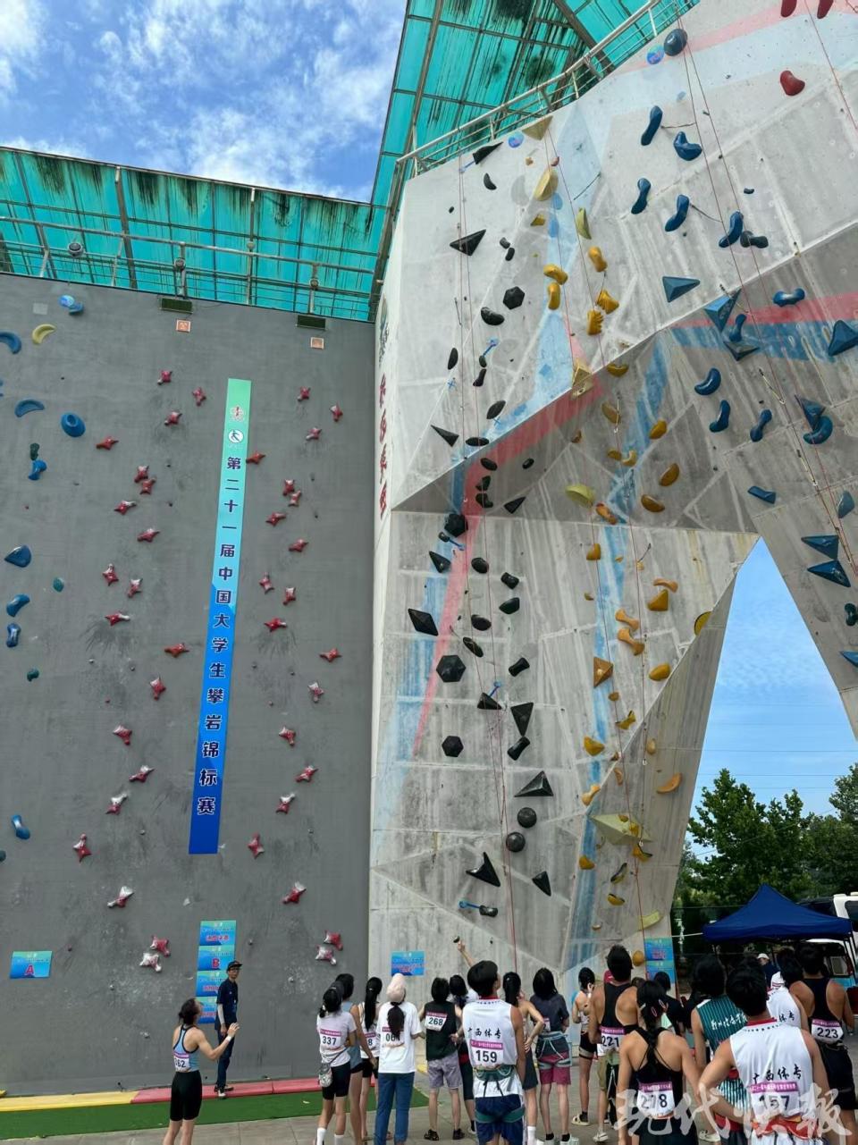 指导员的初, 现代移动通 指导员的初, 现代移动通